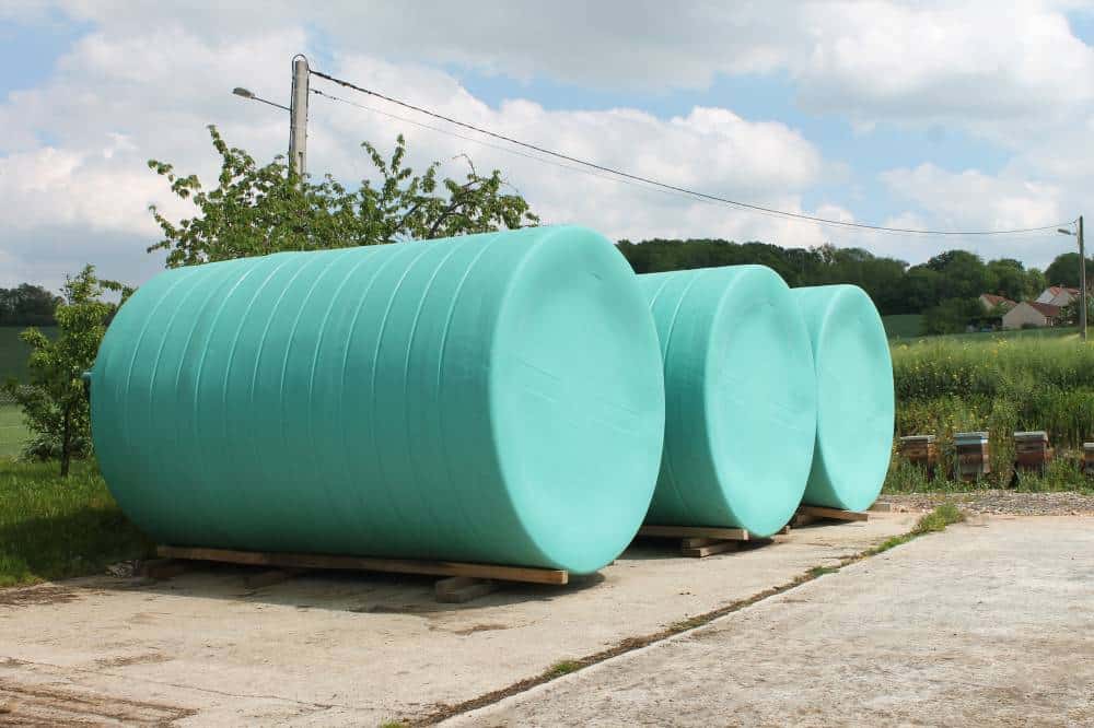 cuve en PEFD stockage liquides ferme